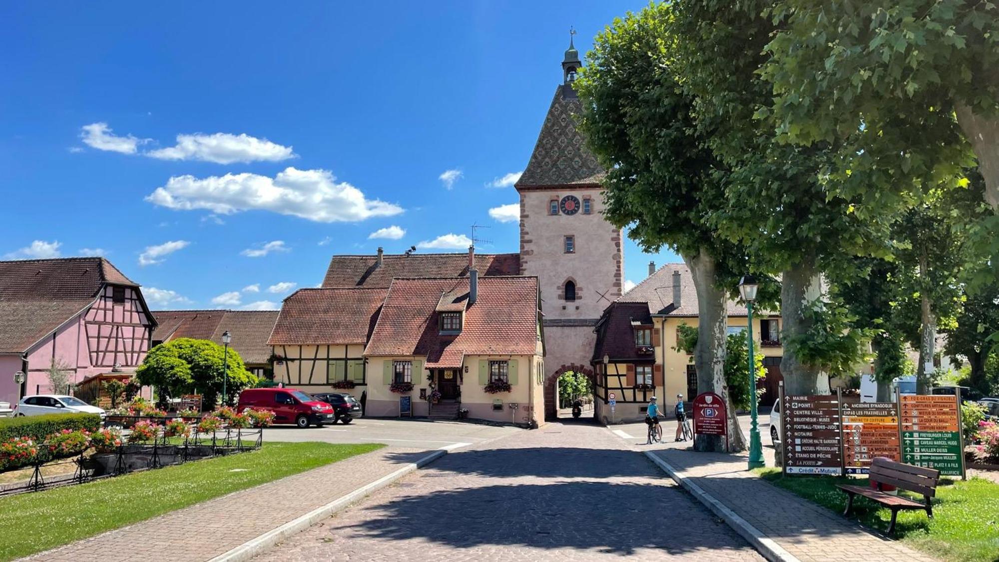 Appartements Duplex 3 Et 4 Personnes - Climatisation - Village Elu Parmi Les "Plus Beaux Villages De France" - Route Des Vins - Centre Alsace Bergheim Buitenkant foto